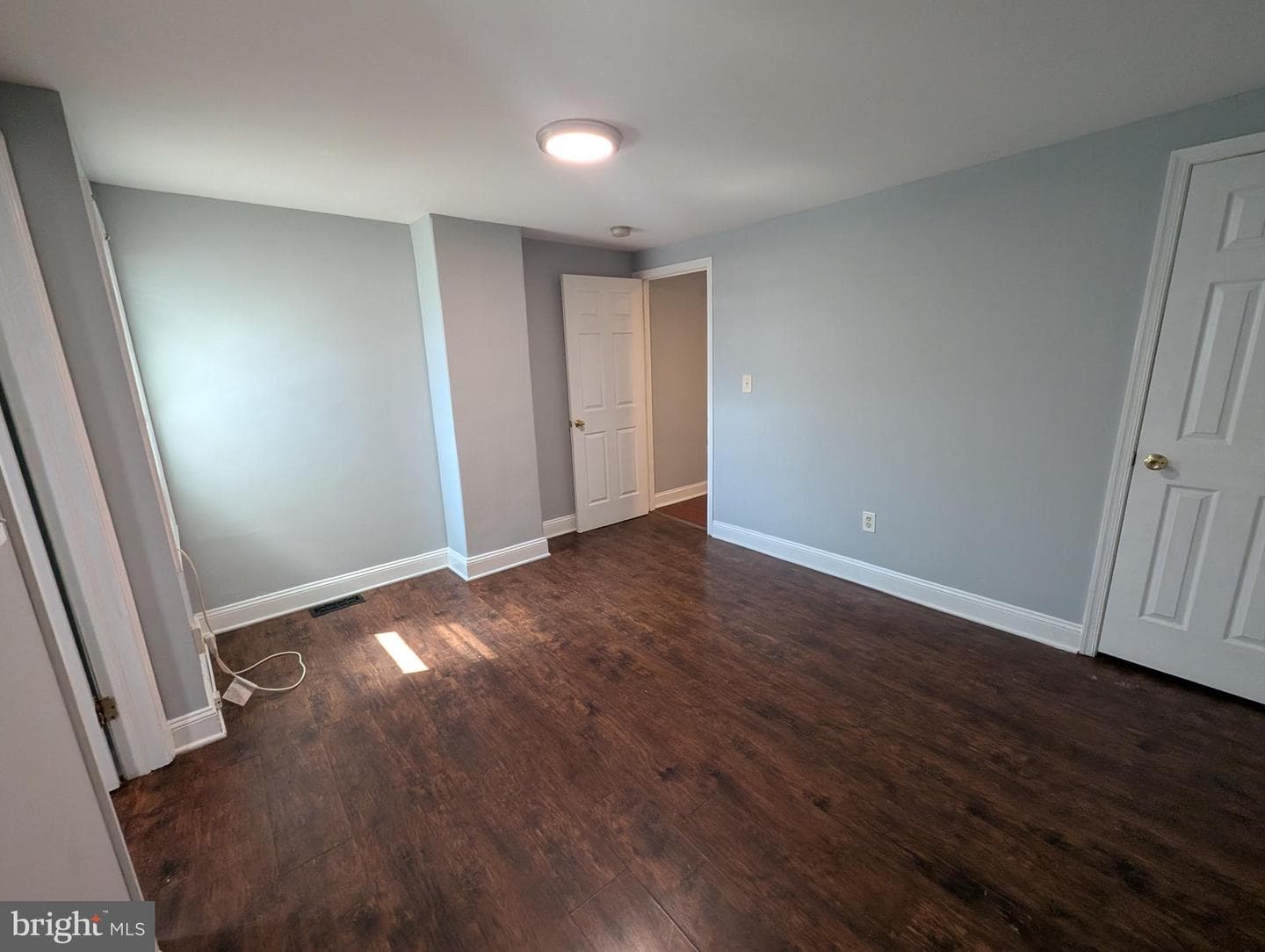 1835 N Bond Street N photo 20