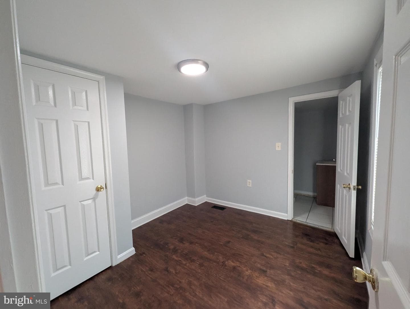 1835 N Bond Street N photo 21