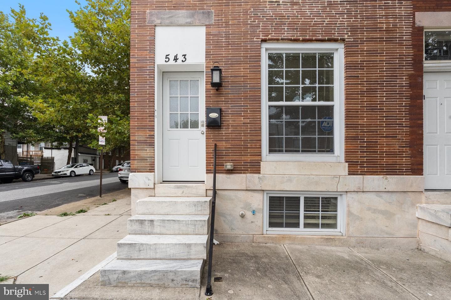 543 N Kenwood Avenue photo 1