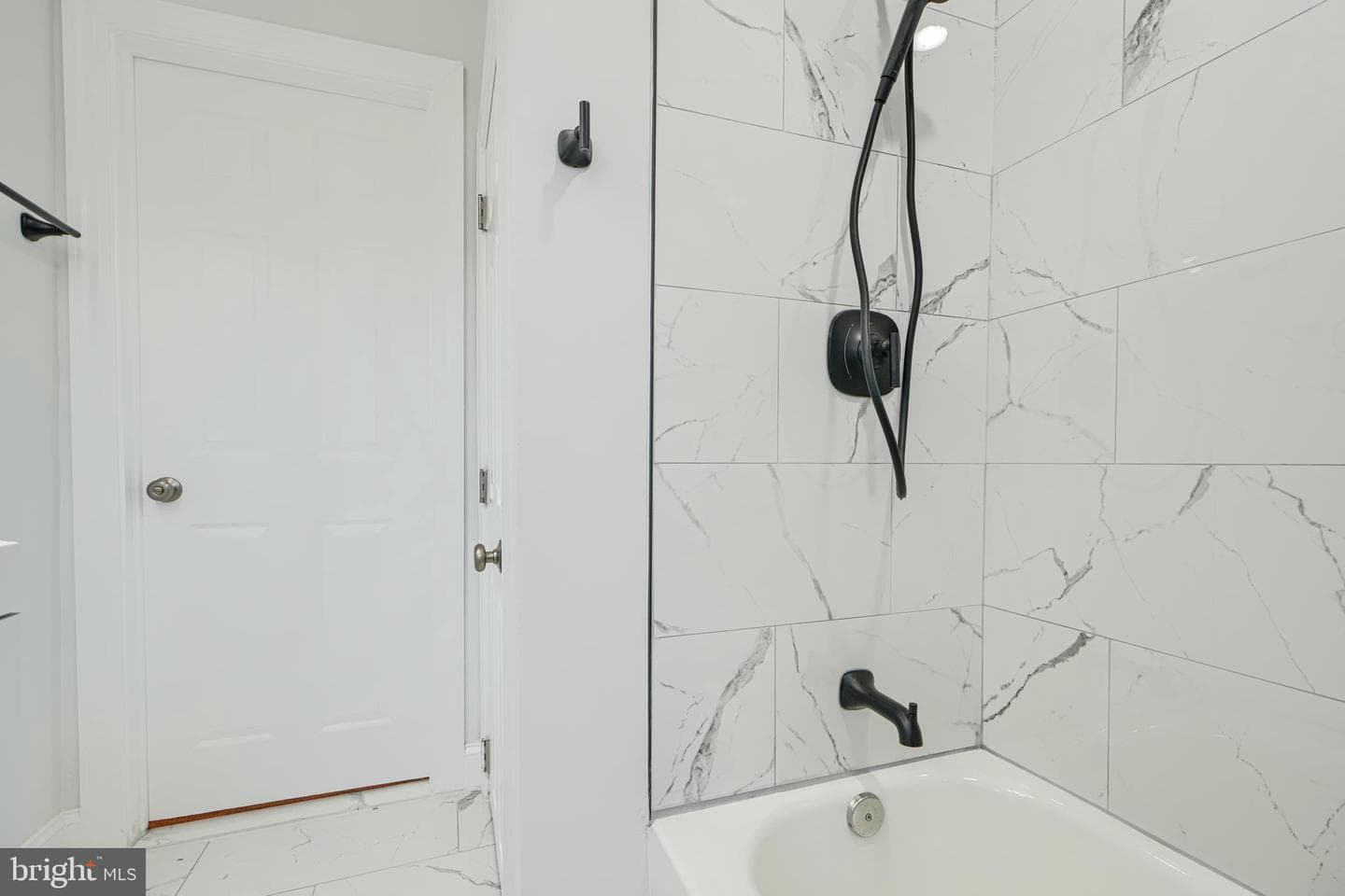 2433 Keyworth Avenue photo 12