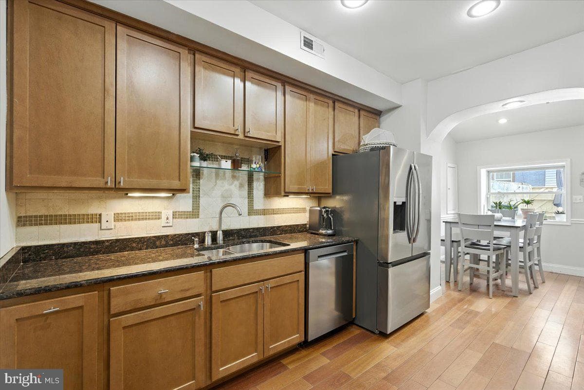 1711 S Hanover Street photo 11