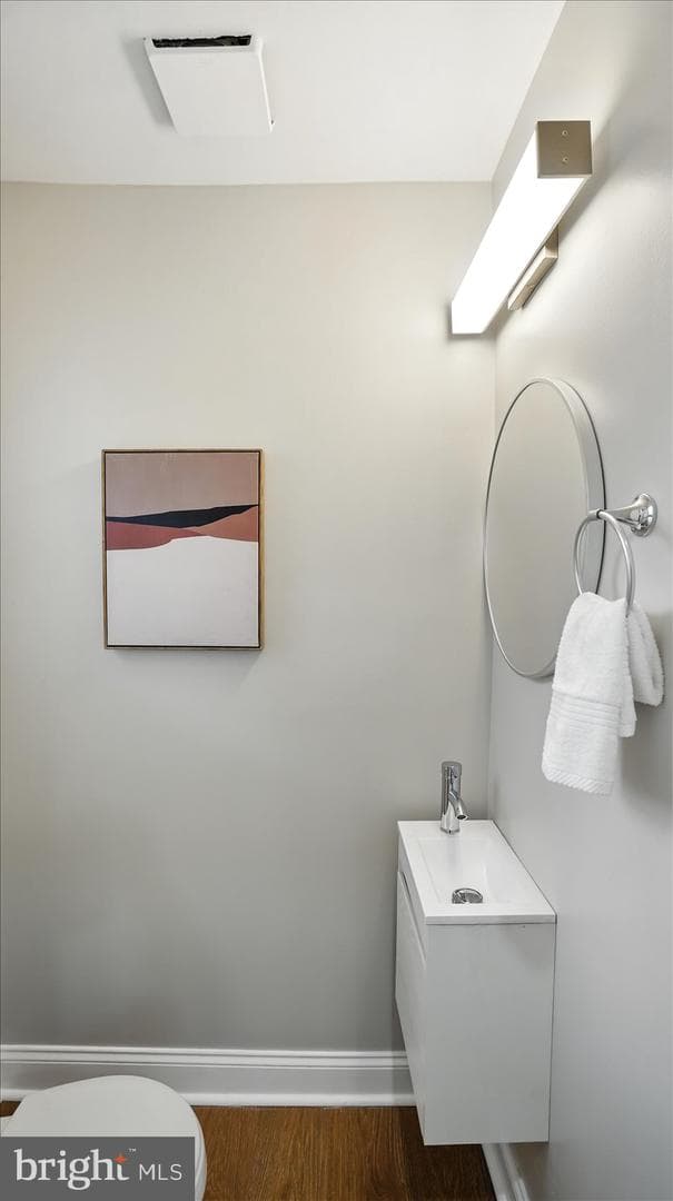 4703 Post Road photo 17