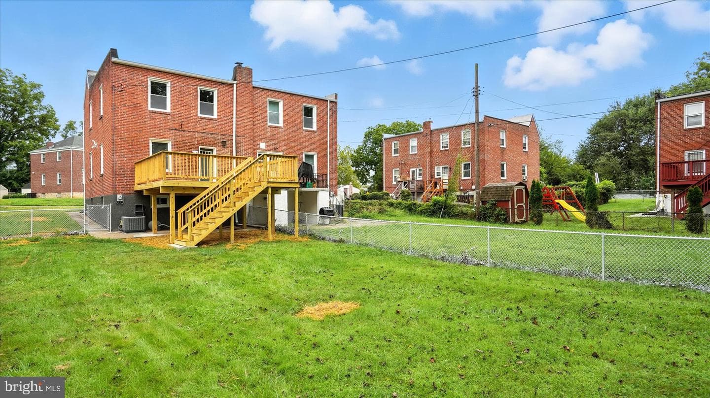 4703 Post Road photo 37