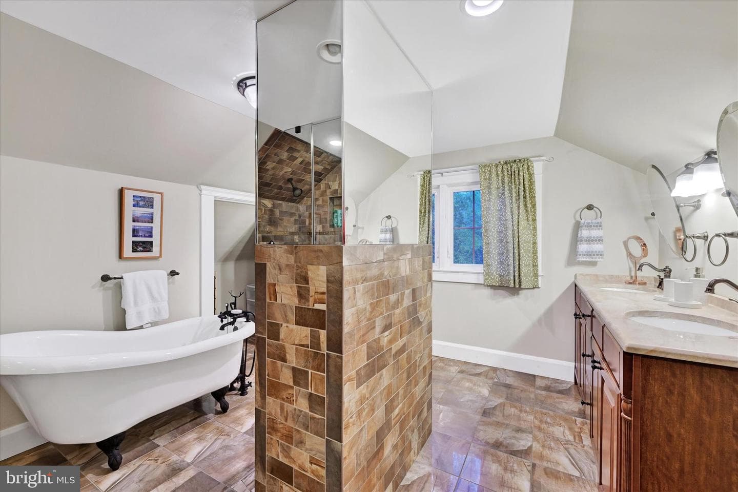 1 Merrymount Road photo 35