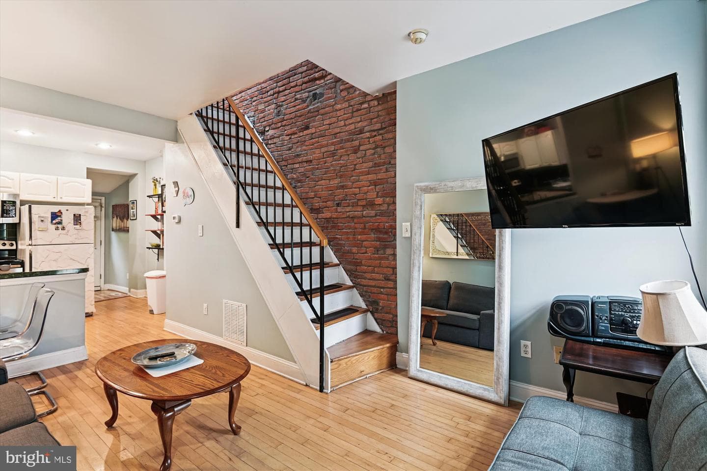 245 S Madeira Street photo 1