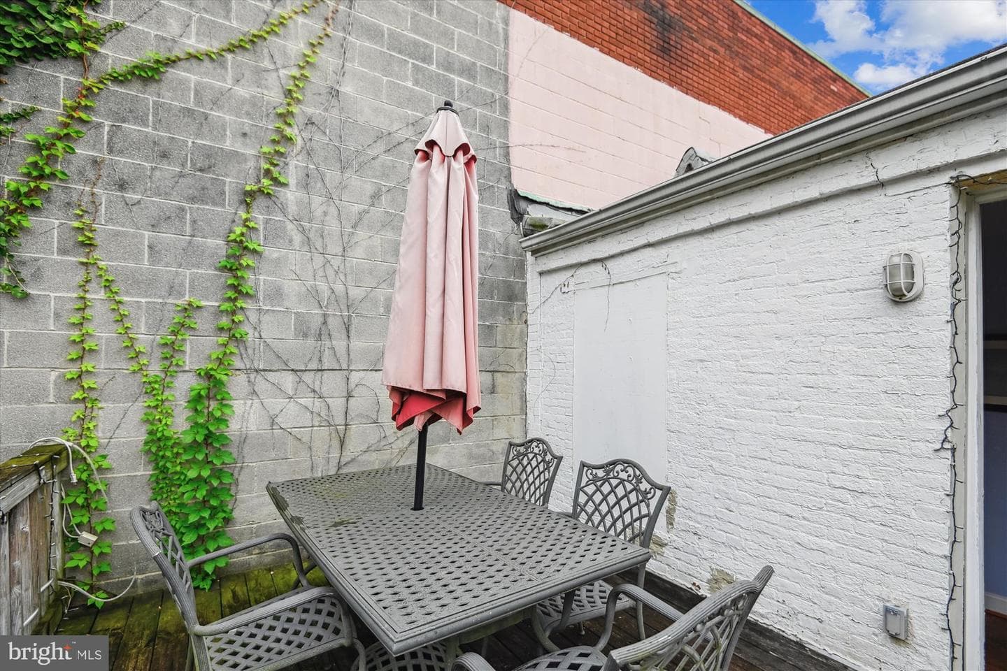 245 S Madeira Street photo 29