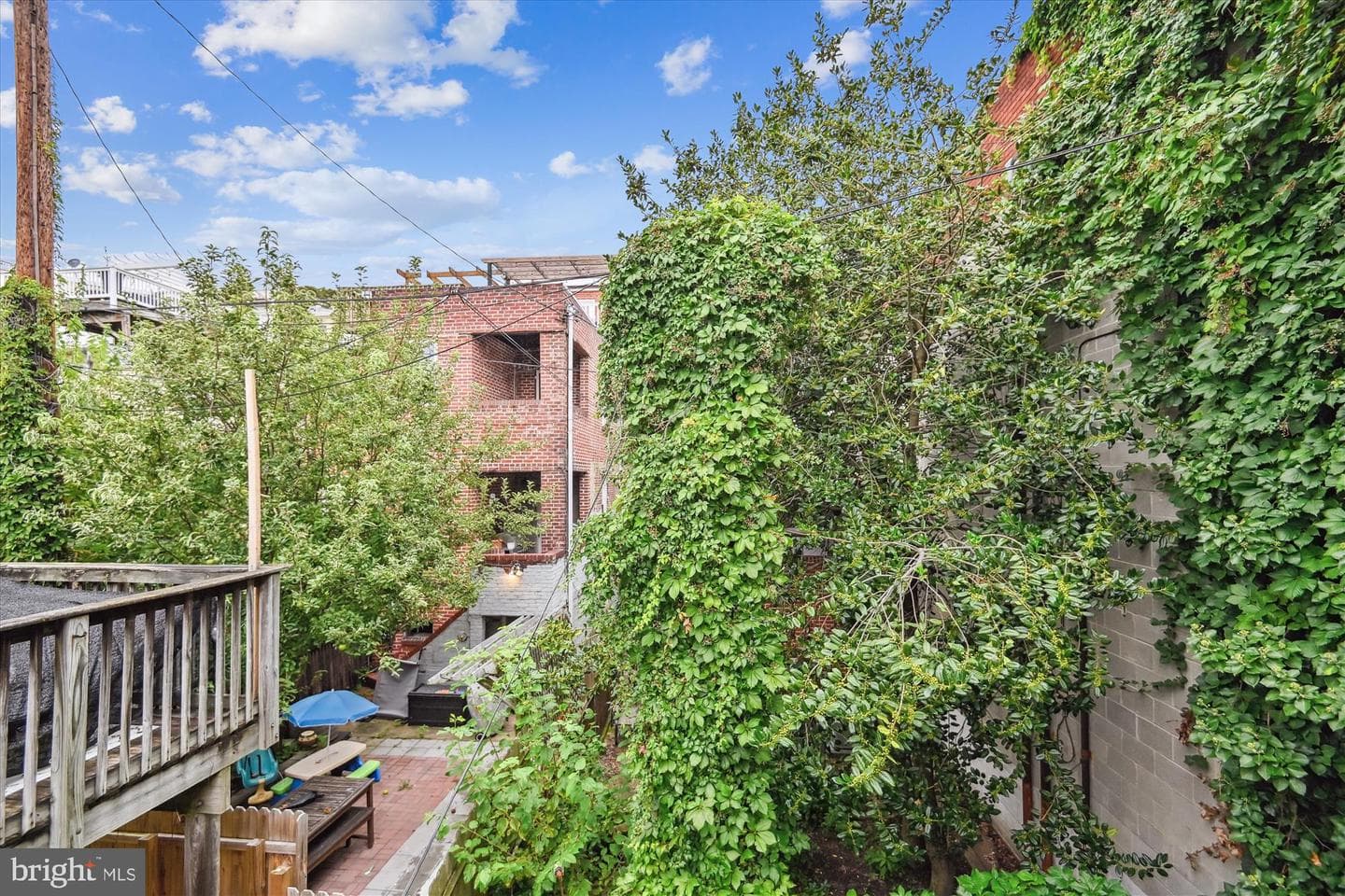245 S Madeira Street photo 32