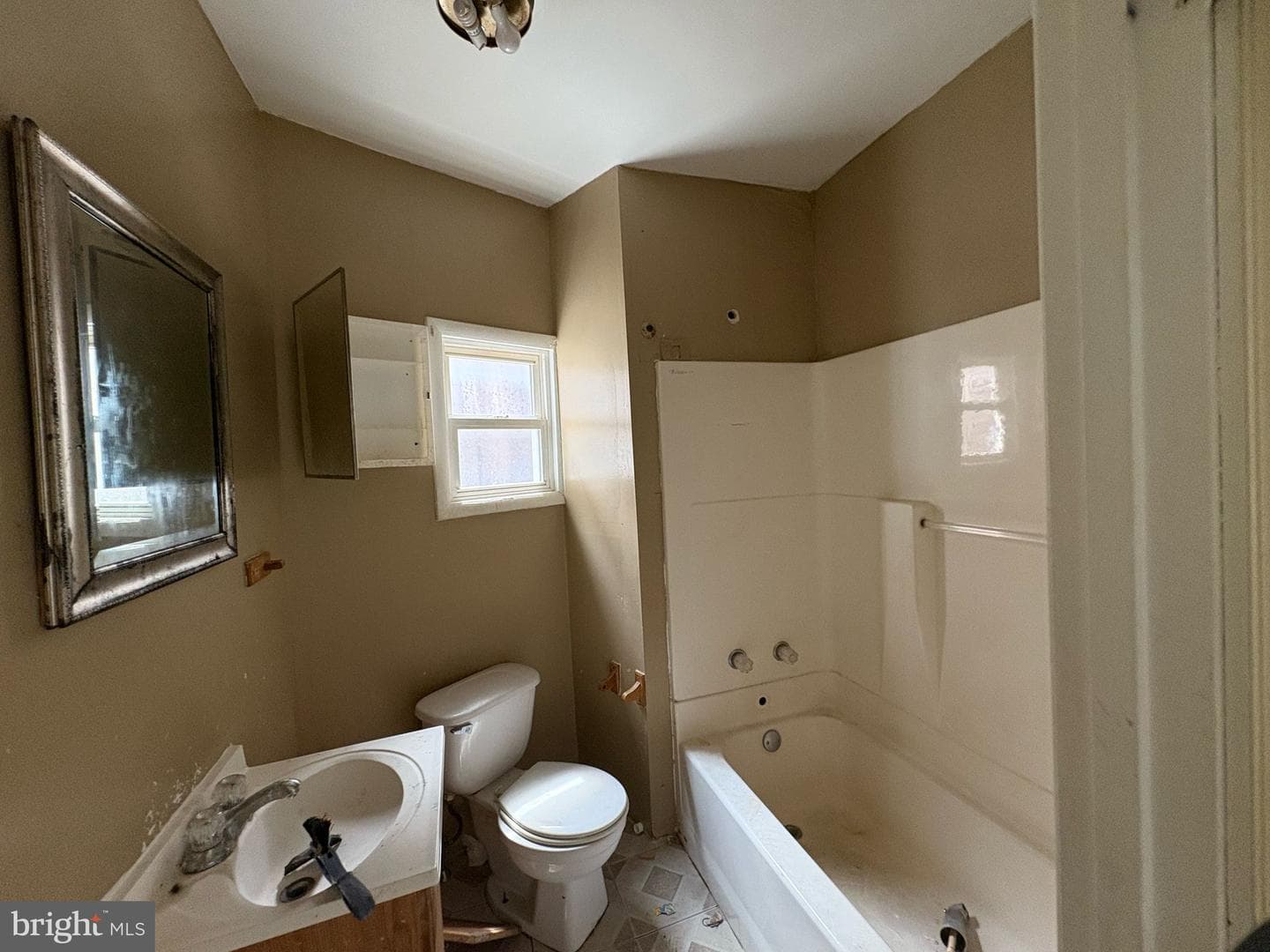 2440 Mcculloh Street photo 16