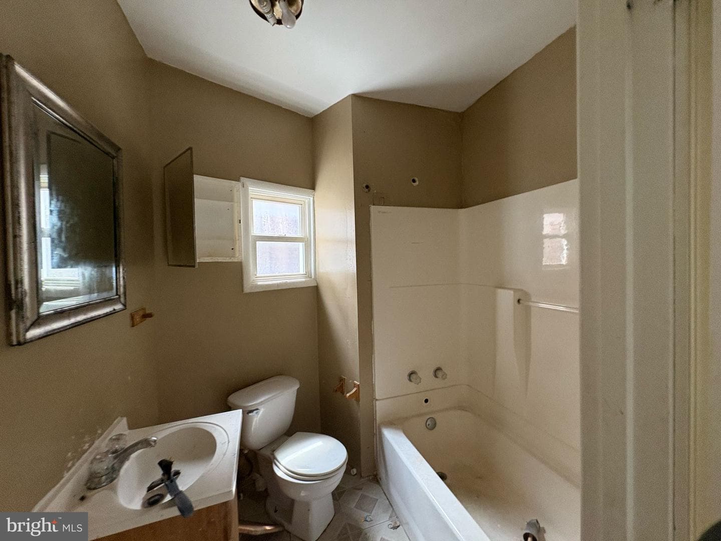 2440 Mcculloh Street photo 17