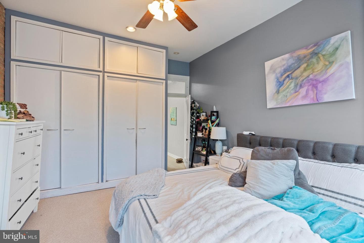 1043 Riverside Avenue photo 17
