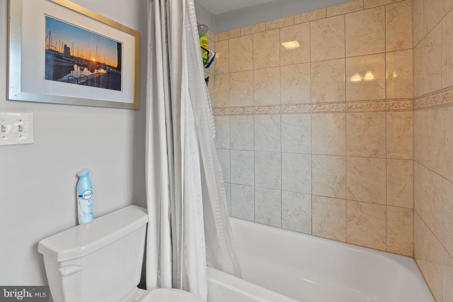 1043 Riverside Avenue photo 19
