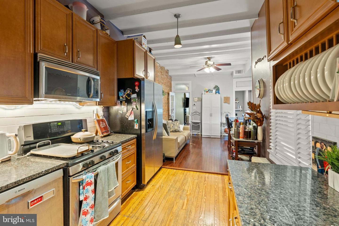 1043 Riverside Avenue photo 3