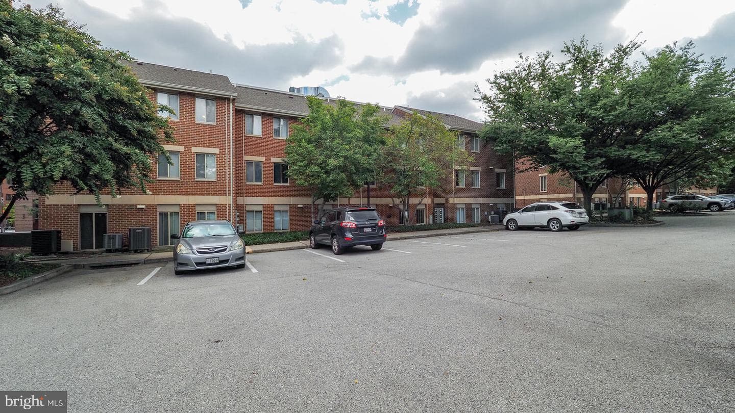 612 S Charles Street S #r 36 photo 27