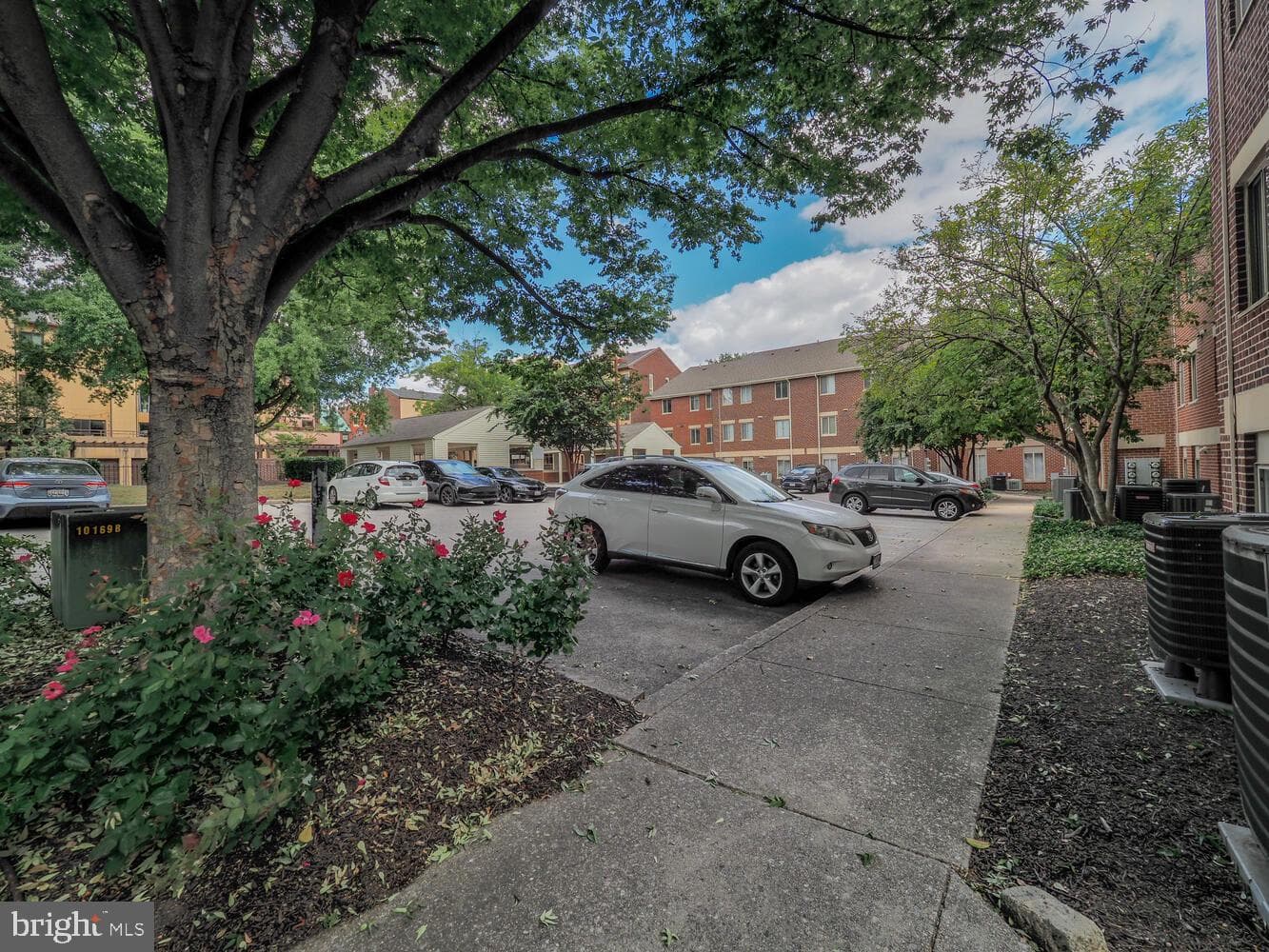 612 S Charles Street S #r 36 photo 28