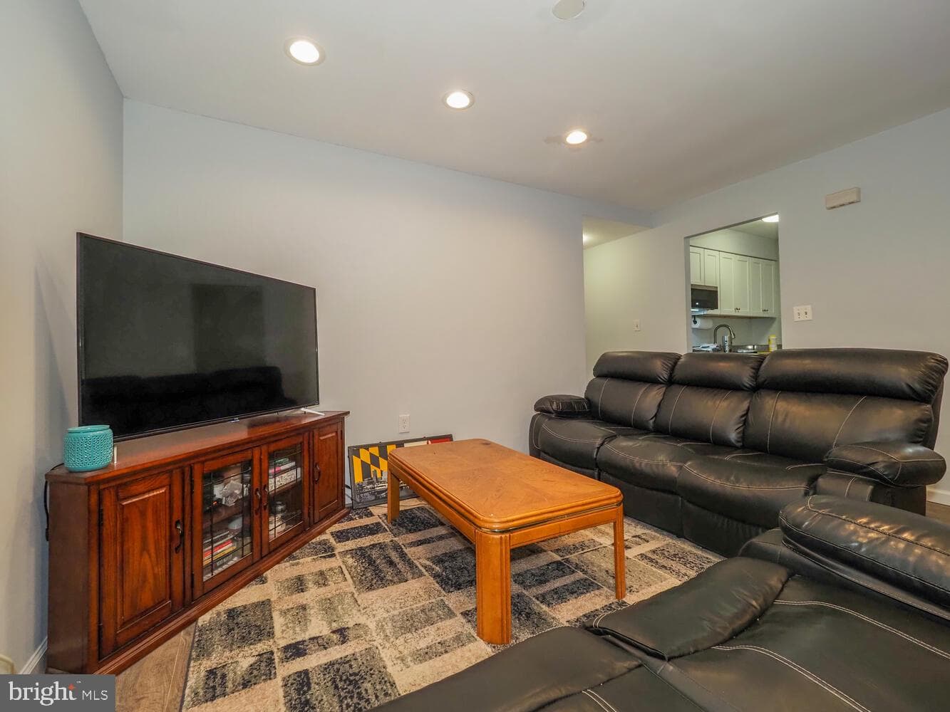 612 S Charles Street S #r 36 photo 6