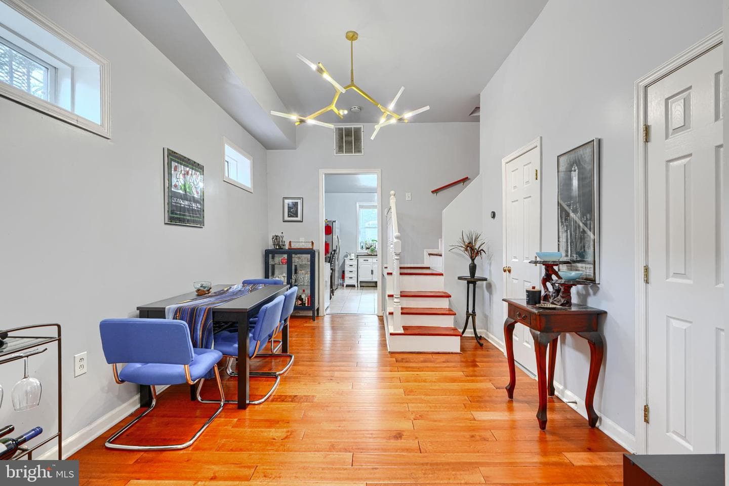 300 E 27th Street photo 11