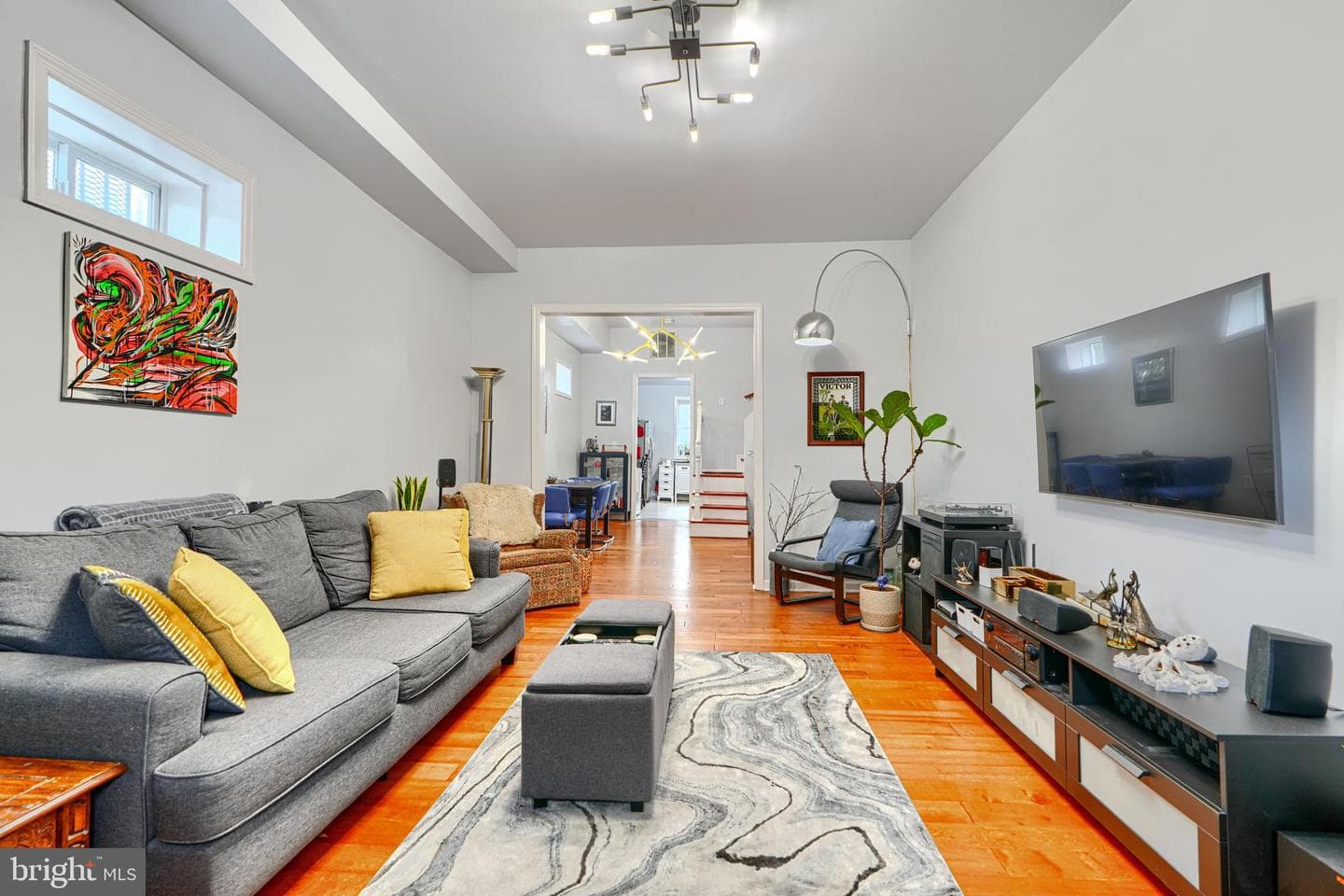 300 E 27th Street photo 7