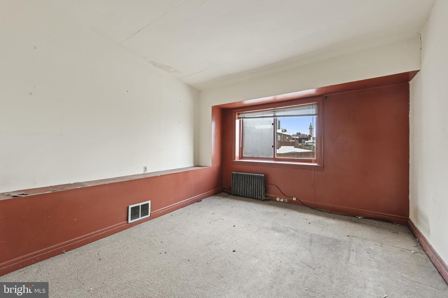 8 E Mulberry Street photo 28