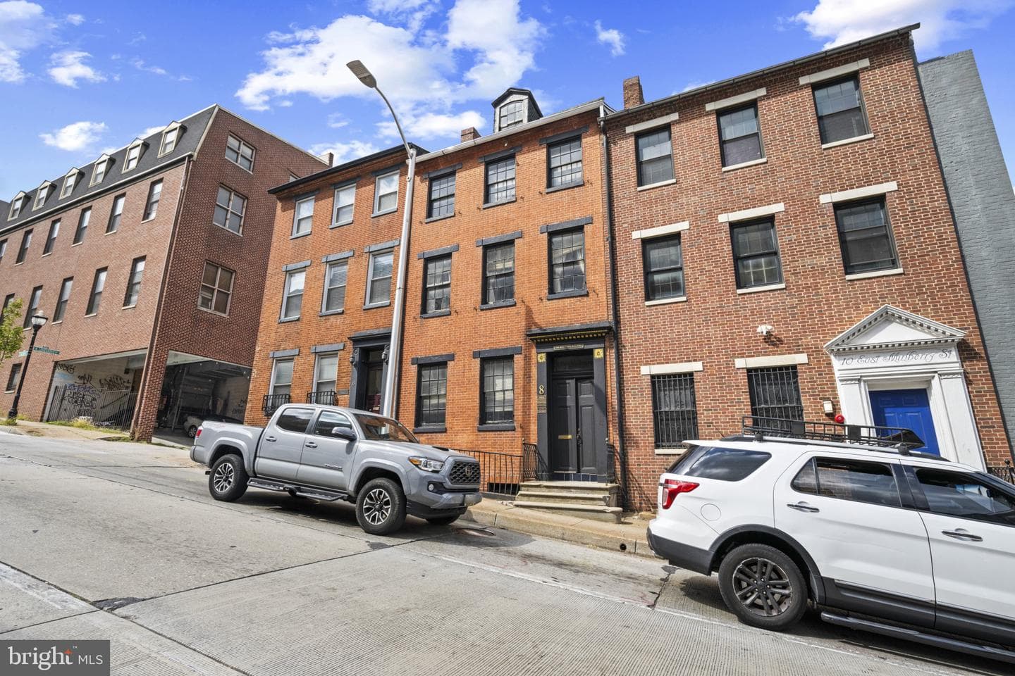 8 E Mulberry Street photo 3