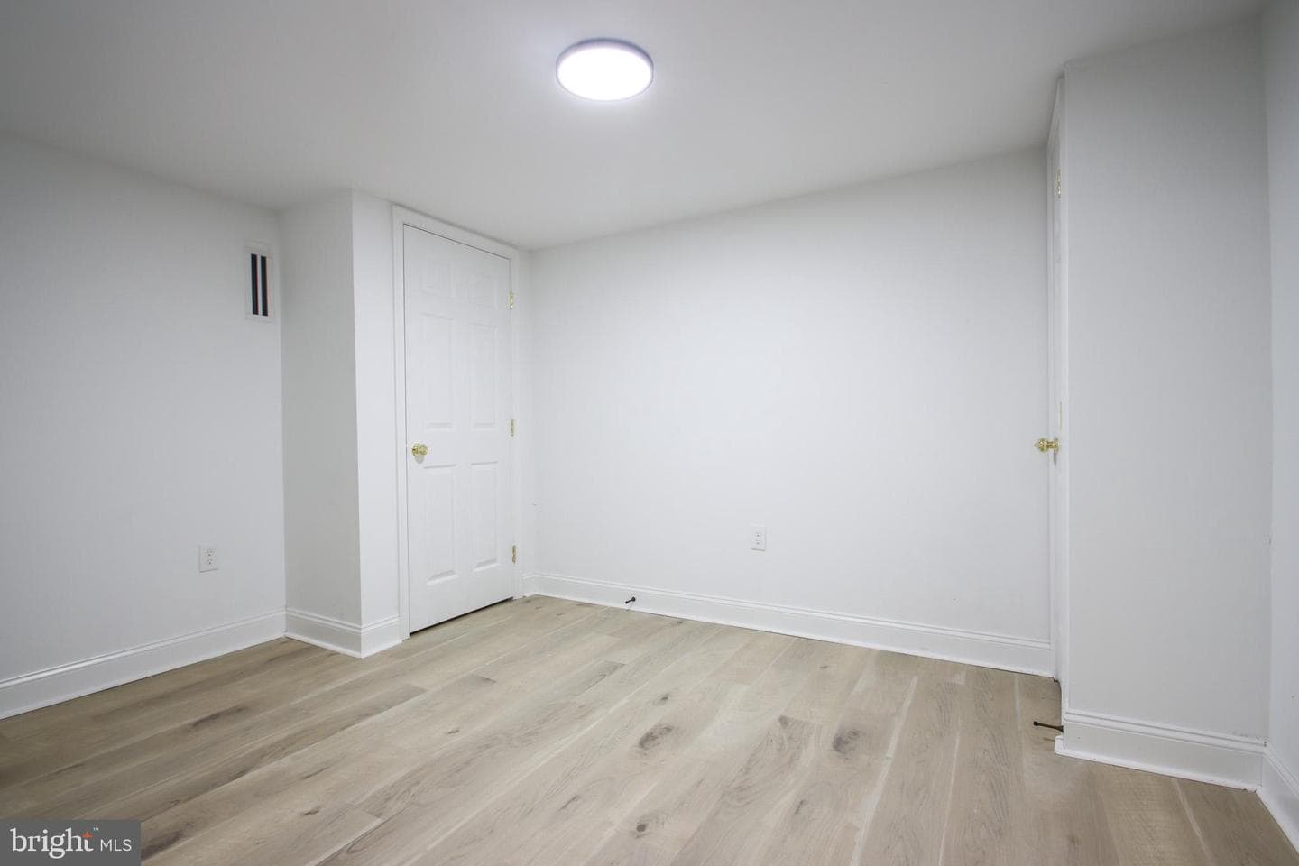 578 S Beechfield Avenue photo 24