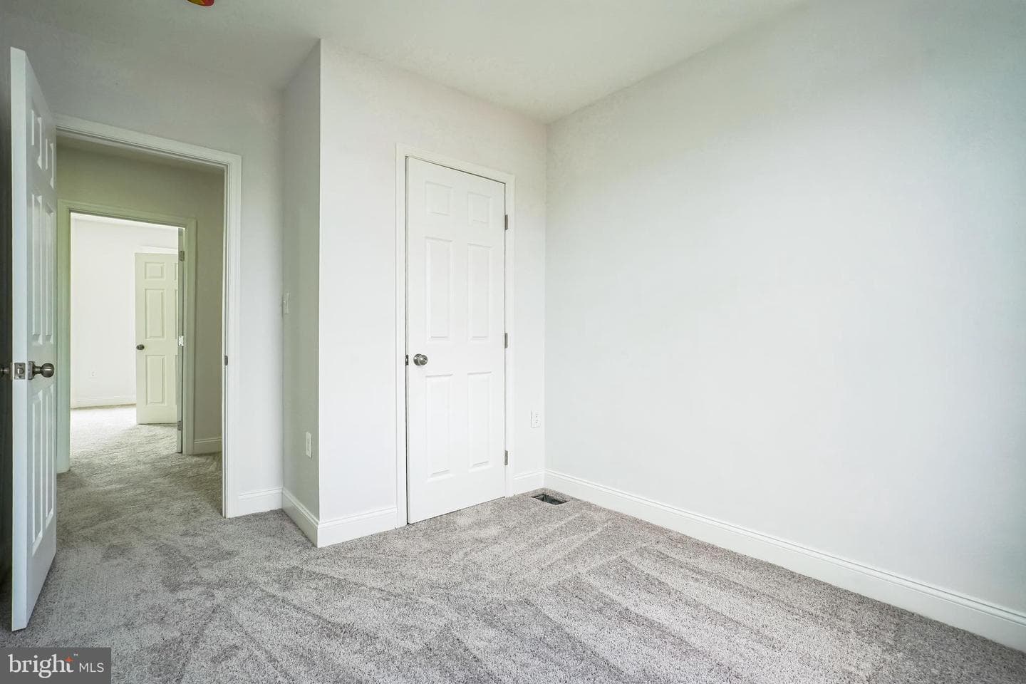 3017 The Alameda photo 16