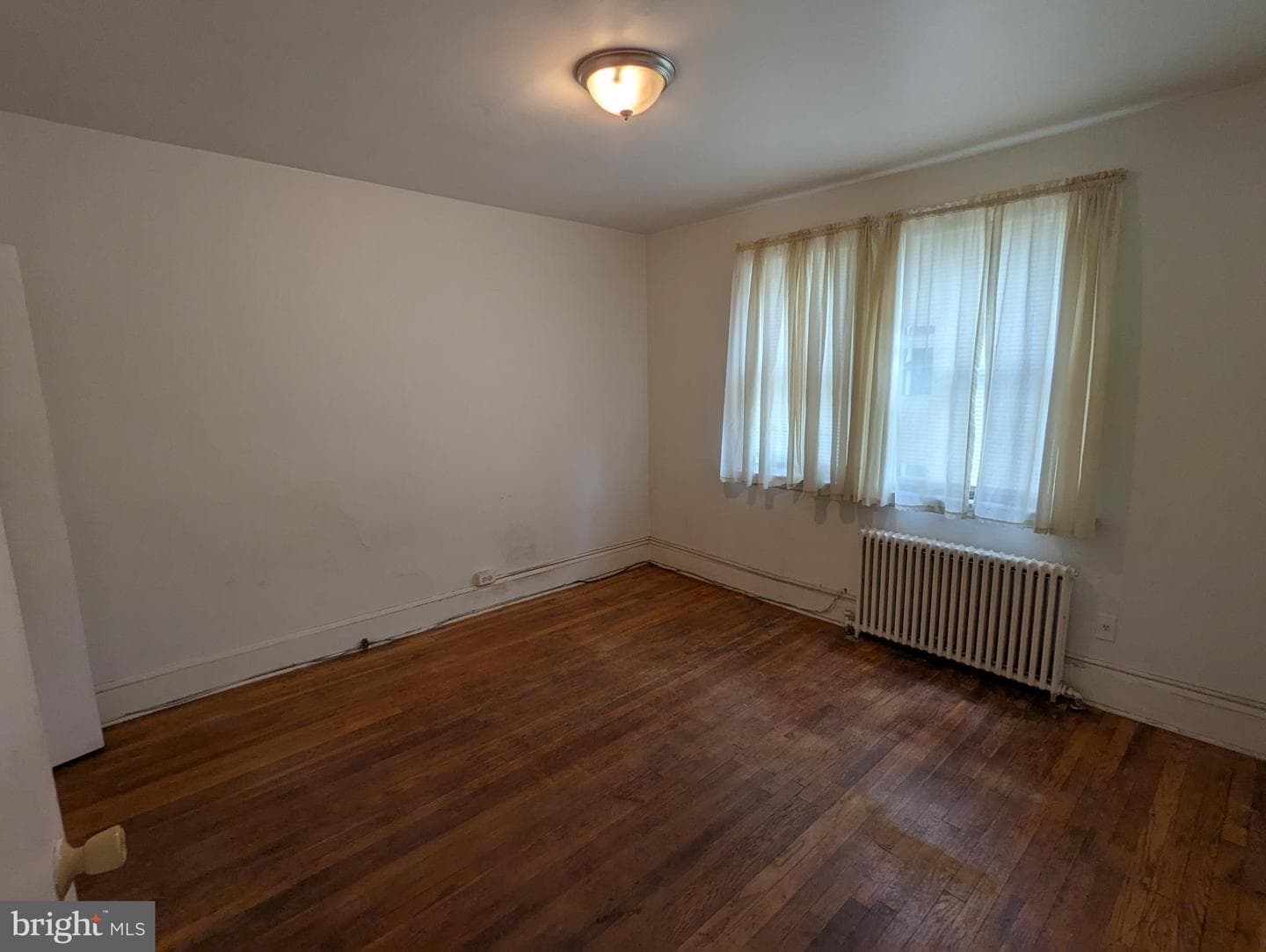 4029 Cedardale Road photo 8