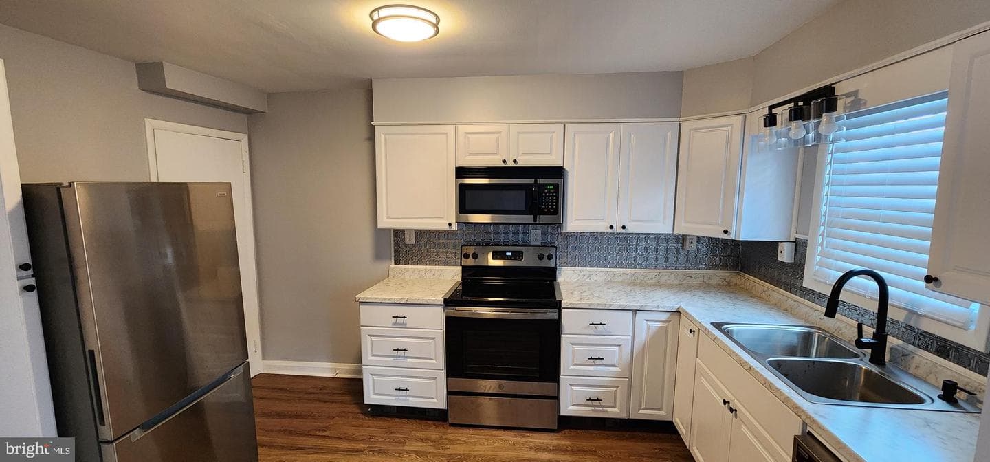 1033 Marlau Drive photo 6