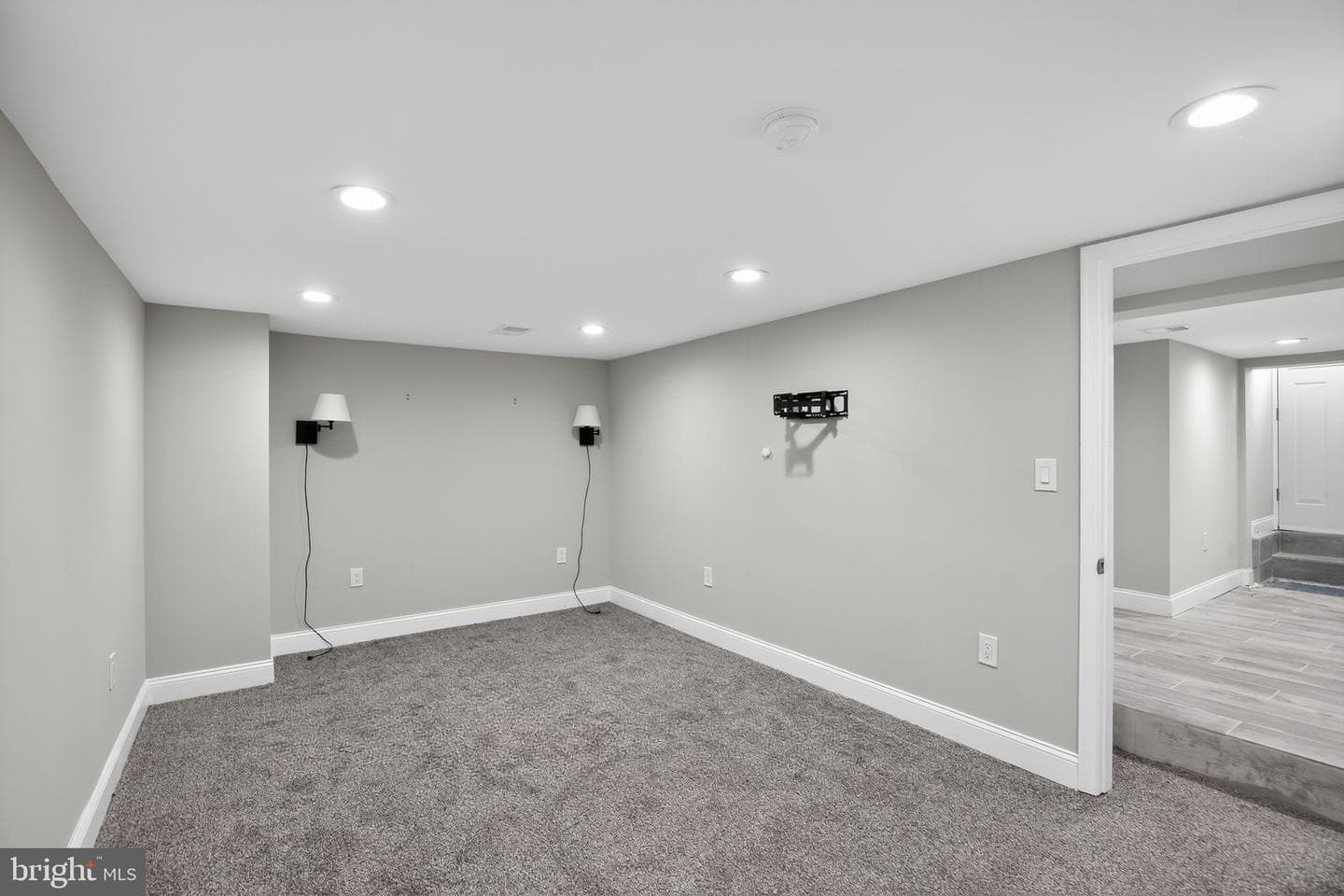 2810 Roselawn Avenue photo 18