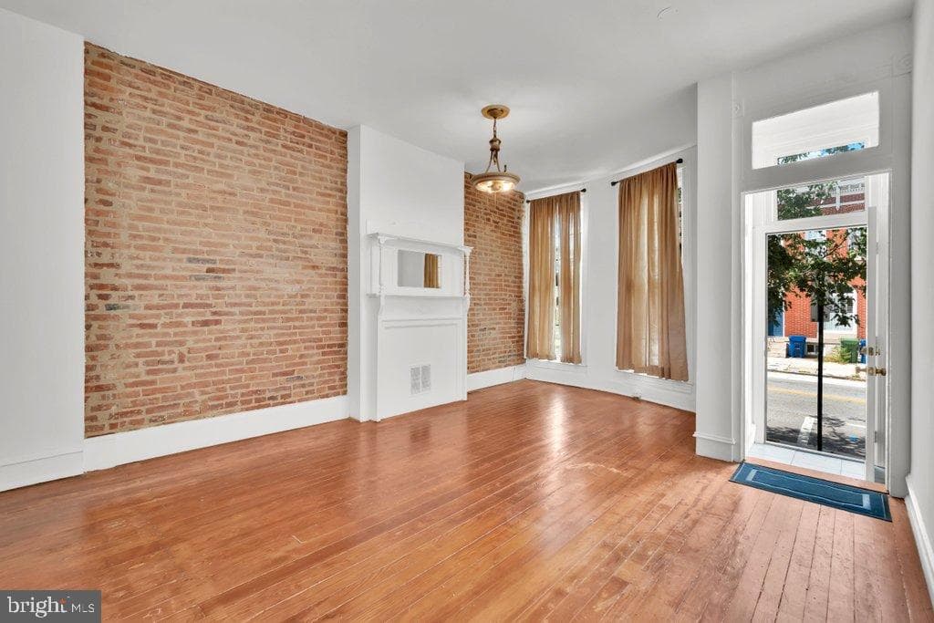 1225 S Hanover Street photo 21
