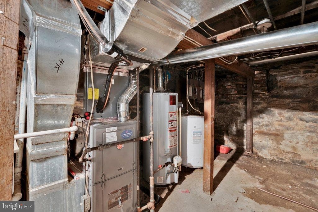 1225 S Hanover Street photo 25