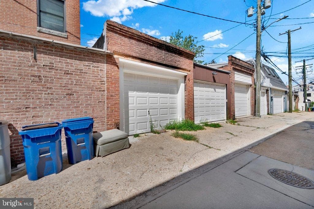 1225 S Hanover Street photo 5