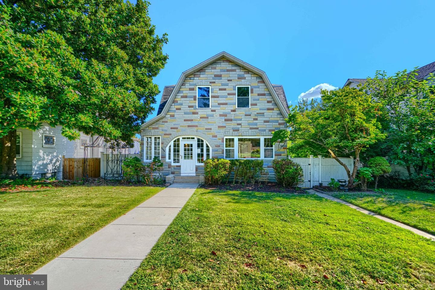 2220 Lake Avenue photo 1