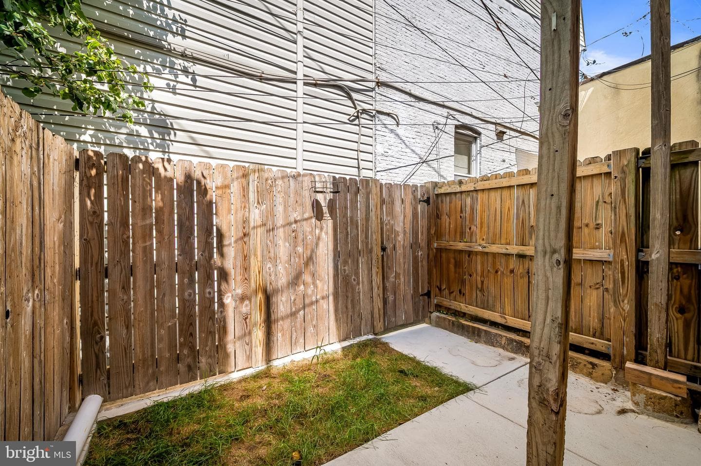 2718 Dillon Street photo 28