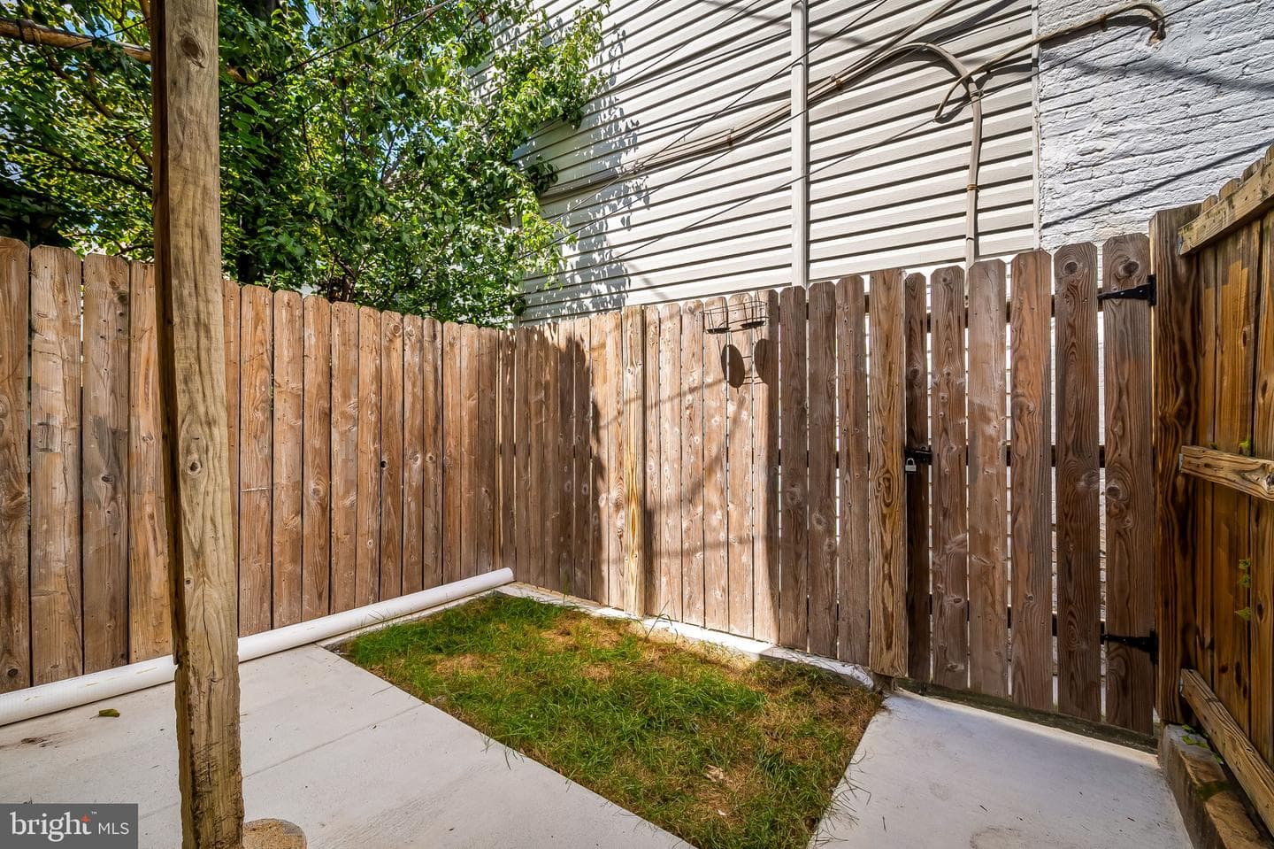 2718 Dillon Street photo 29