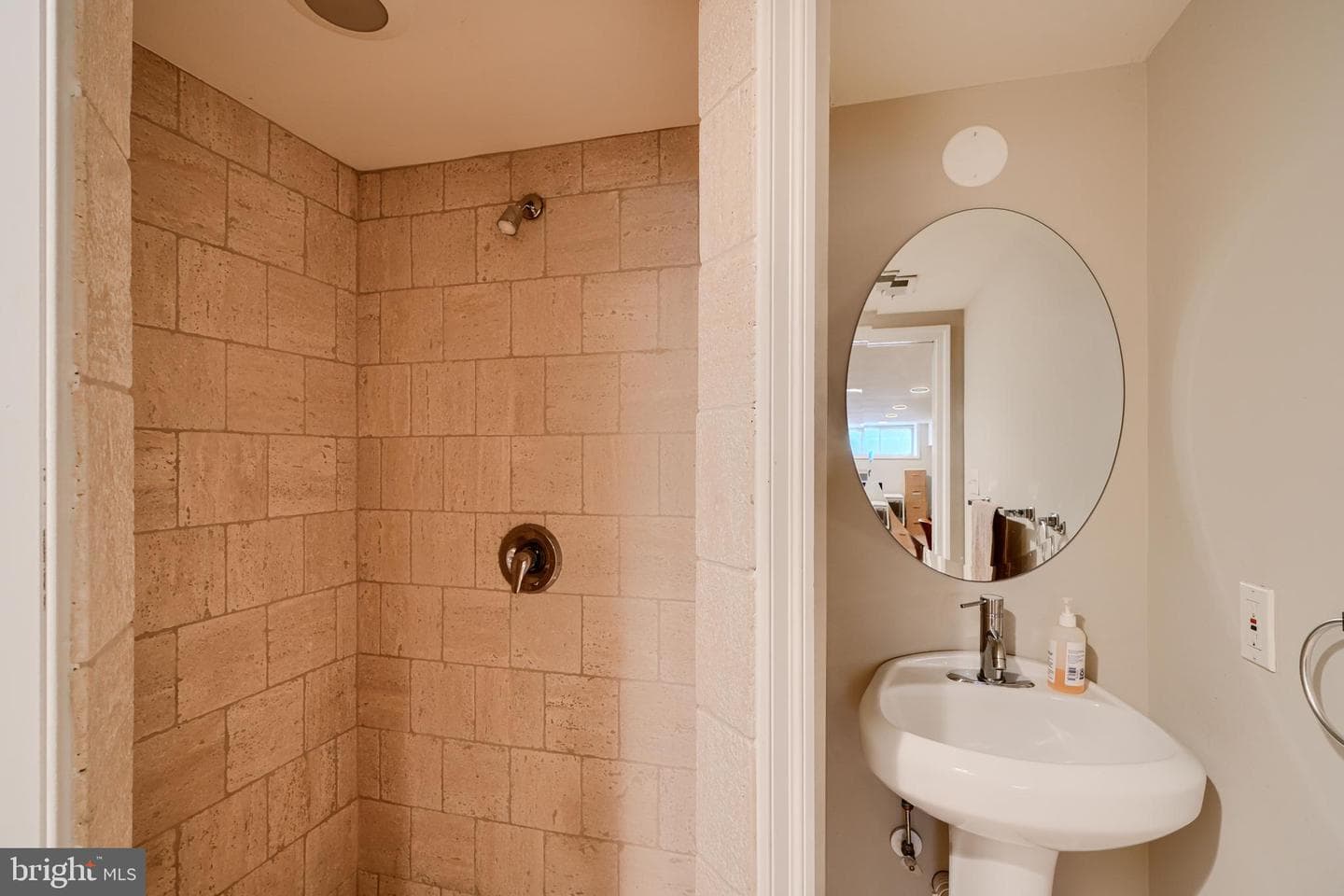 3211 Eastern Avenue photo 19