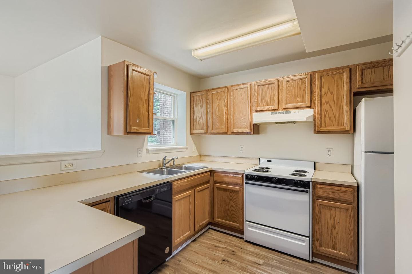 843 E Jeffrey Street photo 5