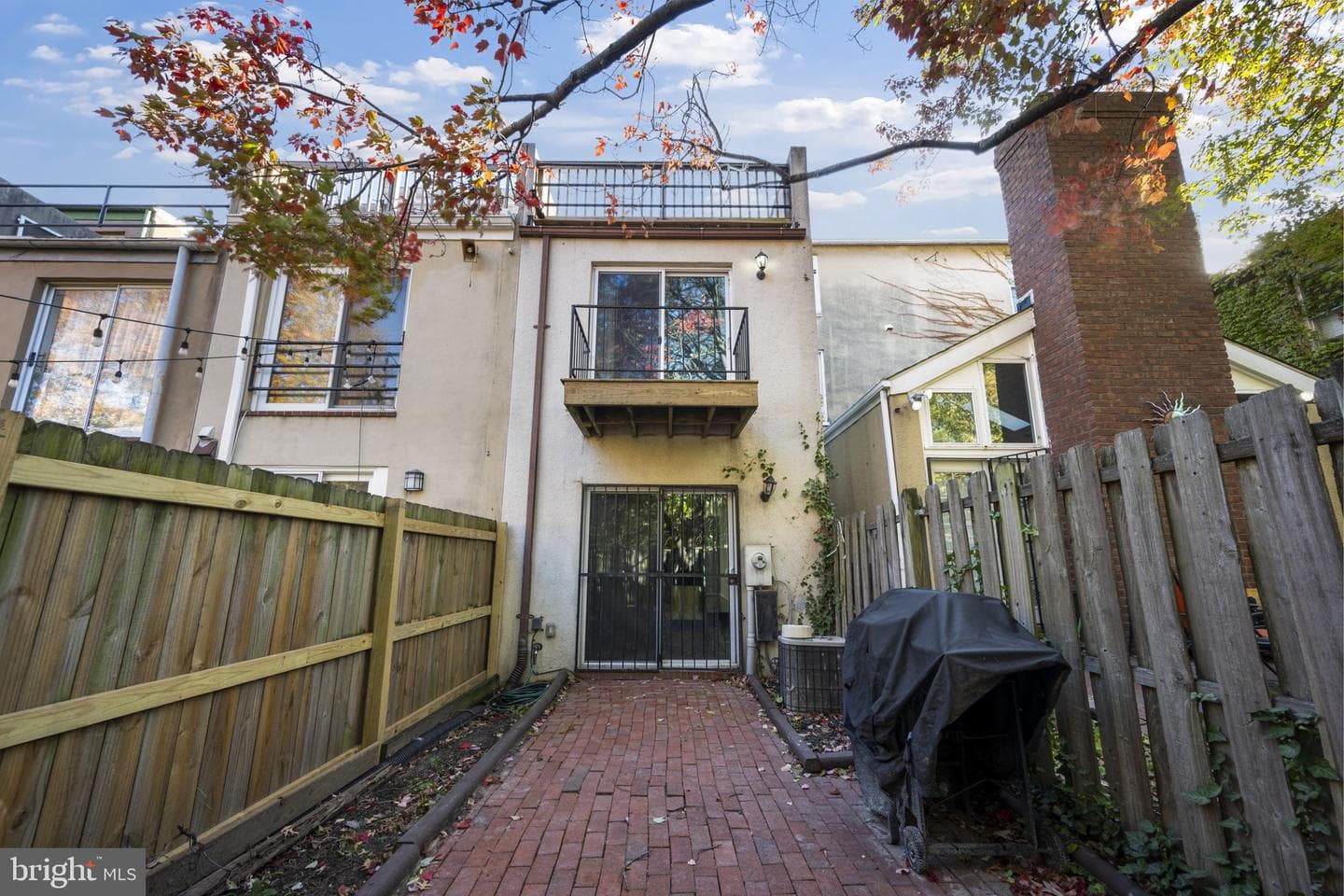 738 McHenry Street photo 37