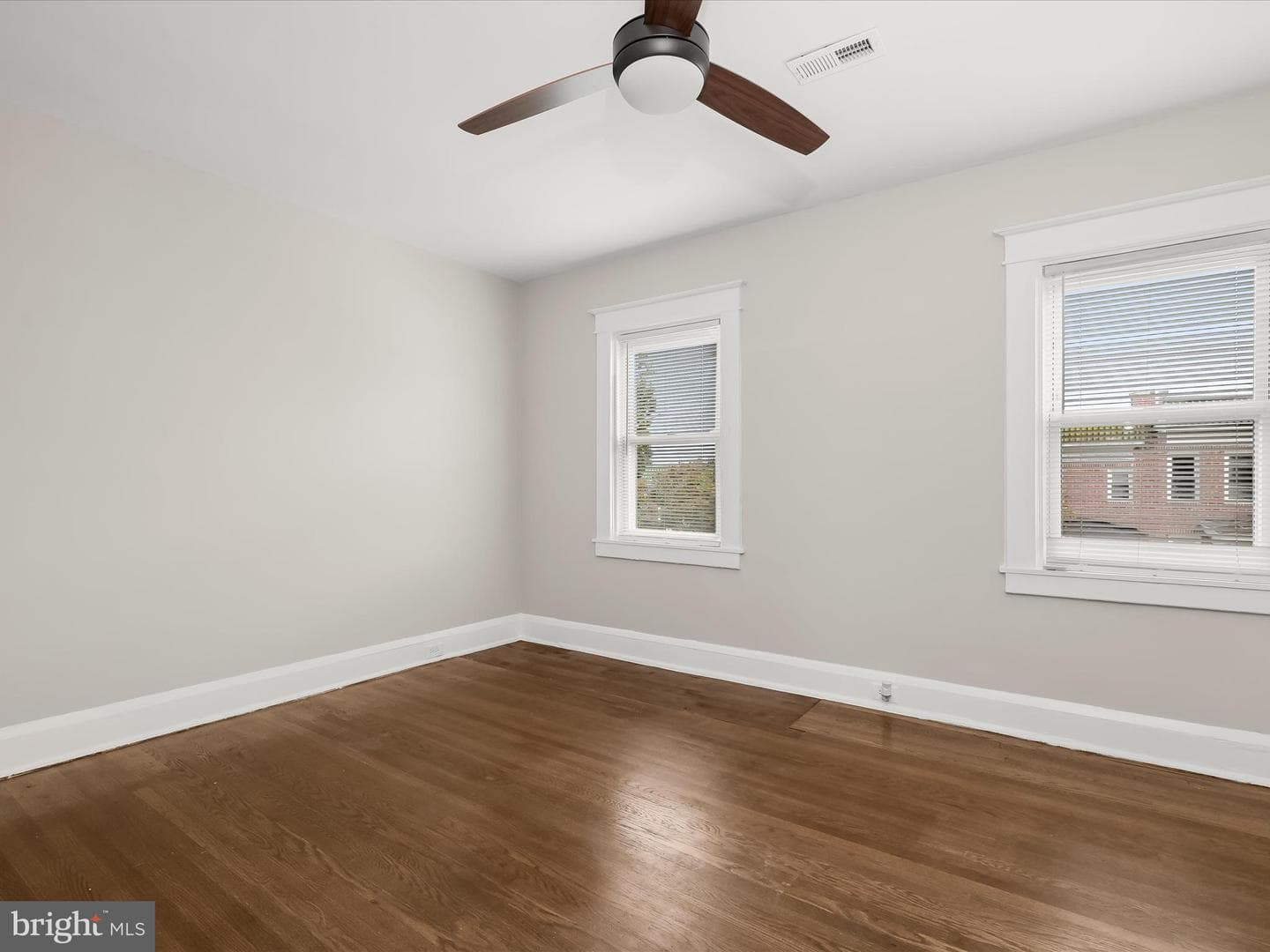 794 N Grantley Street photo 12
