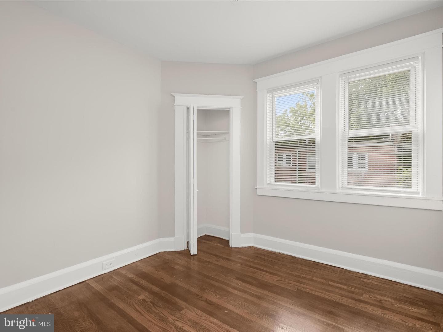 794 N Grantley Street photo 17