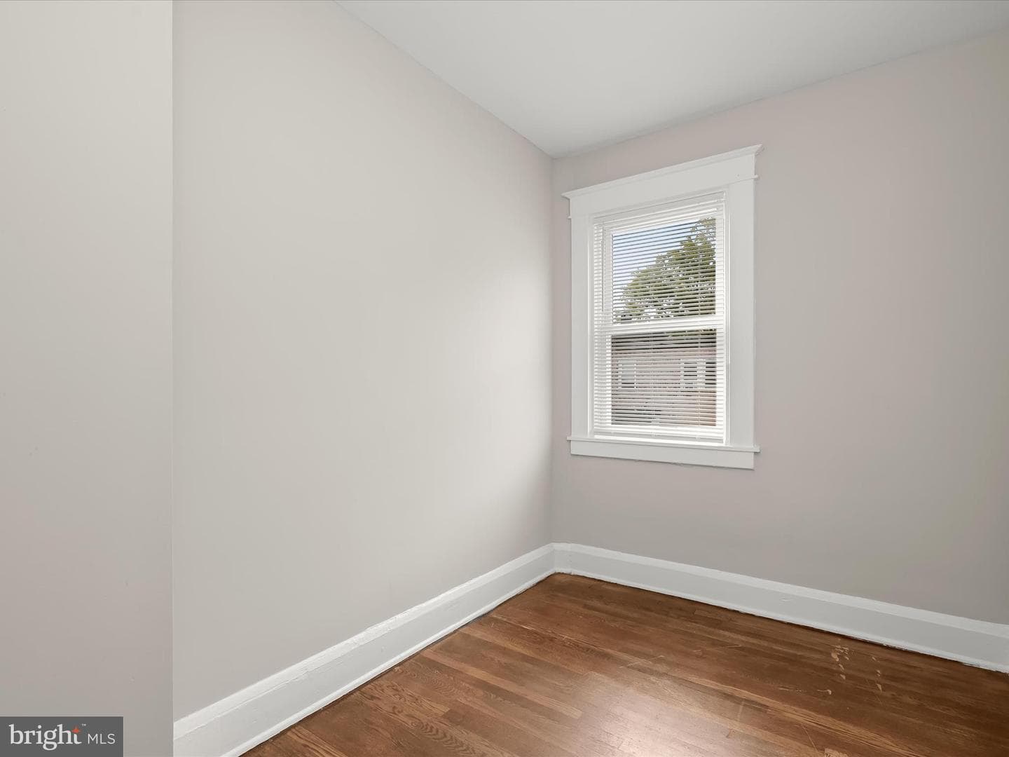 794 N Grantley Street photo 18