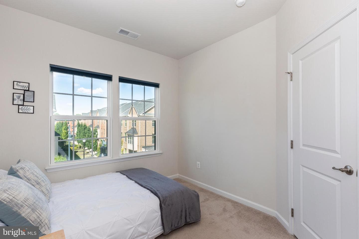 1015 Rutland Avenue photo 34