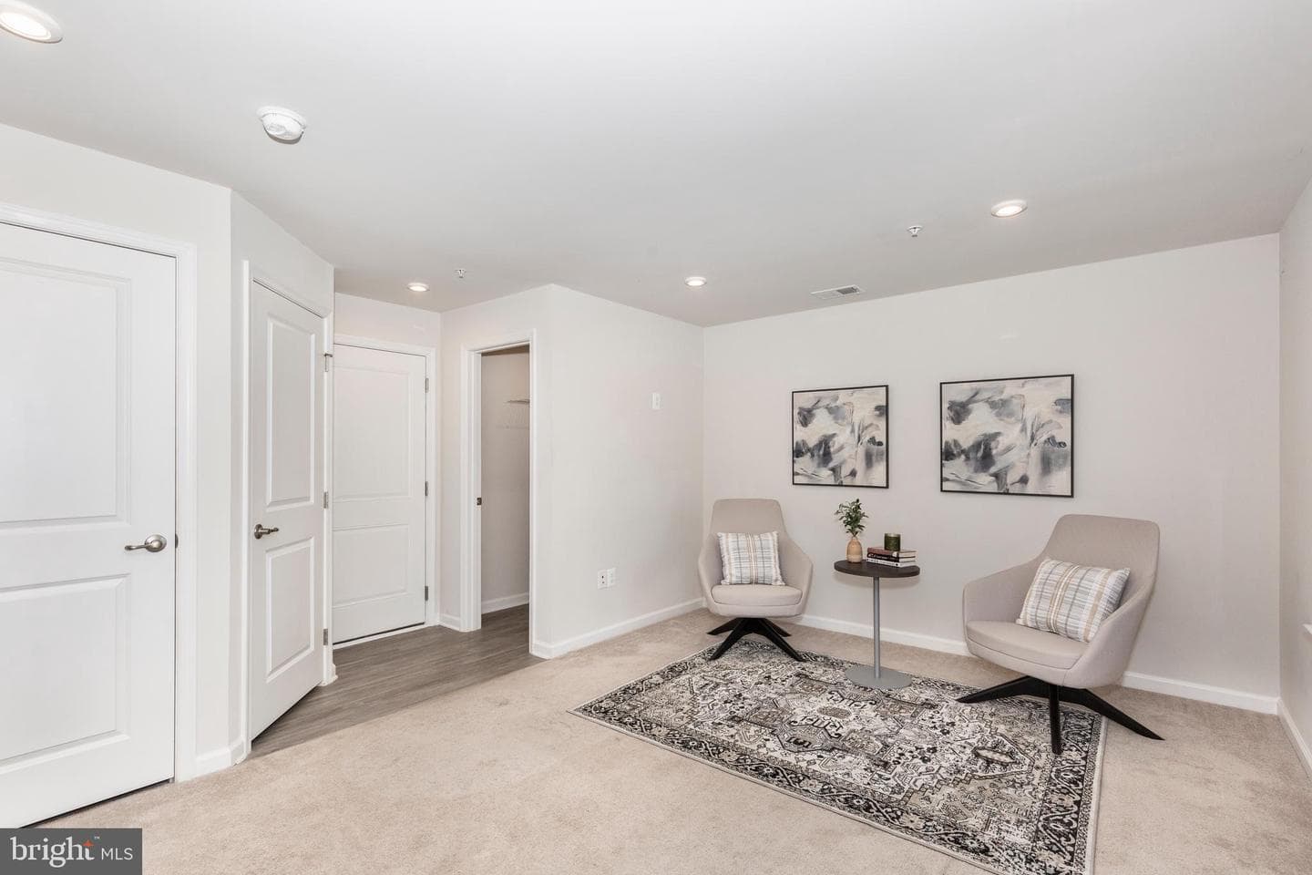 1015 Rutland Avenue photo 36
