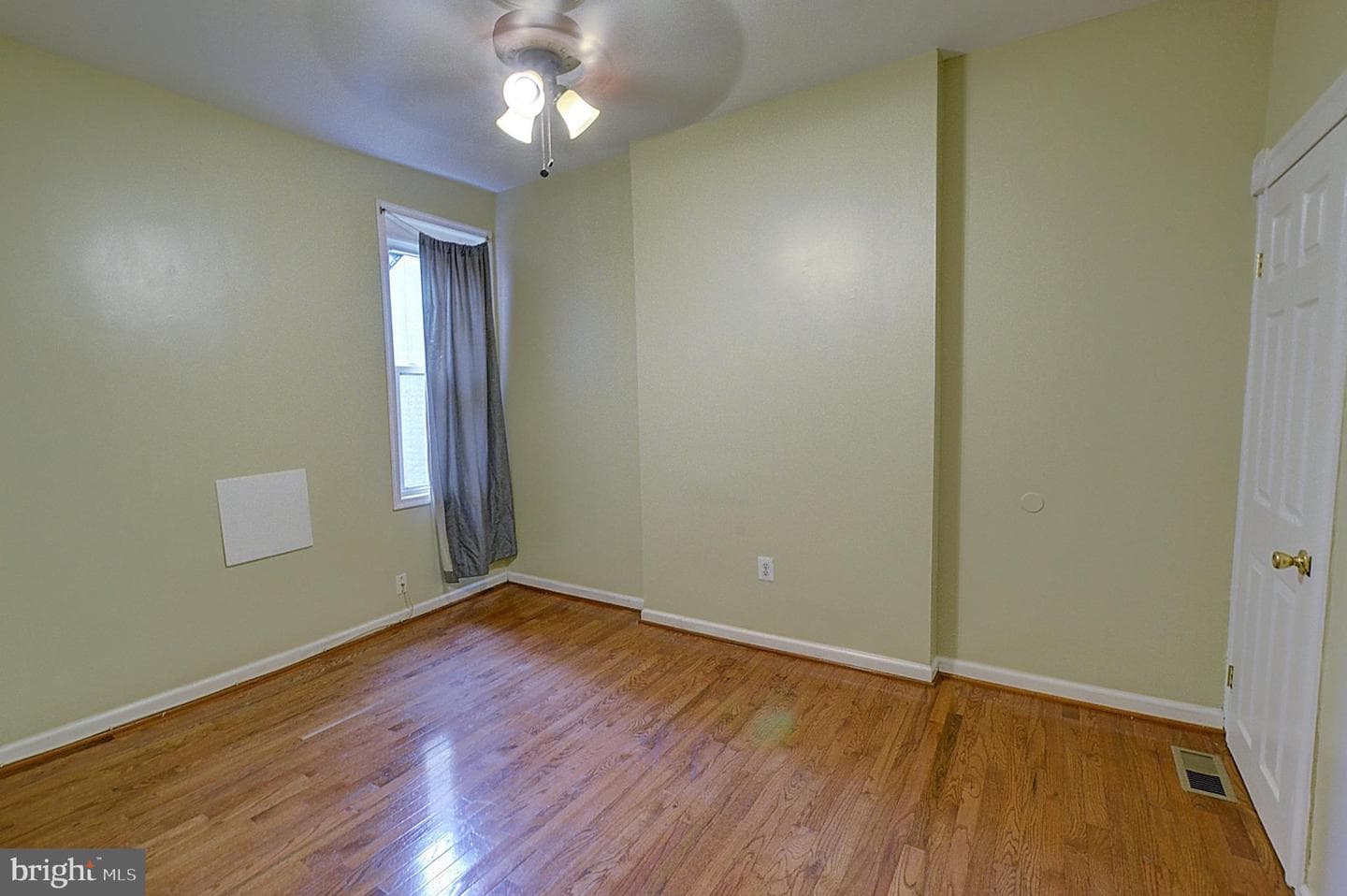2331 Guilford Avenue photo 13
