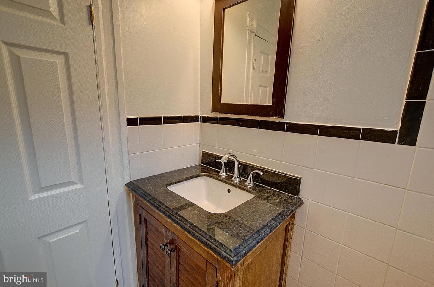 2331 Guilford Avenue photo 15