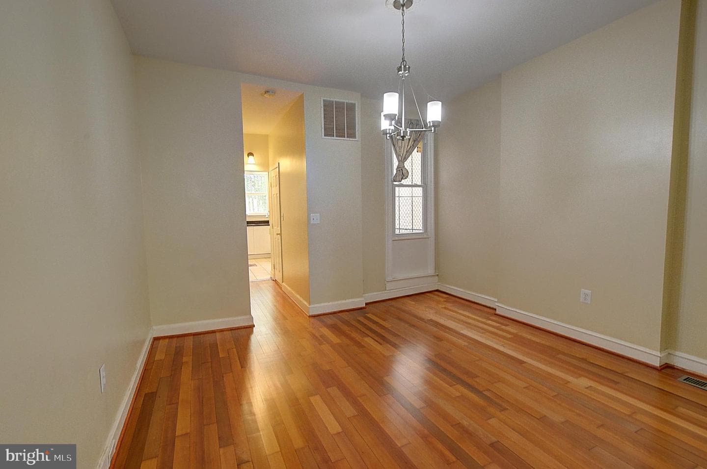 2331 Guilford Avenue photo 5