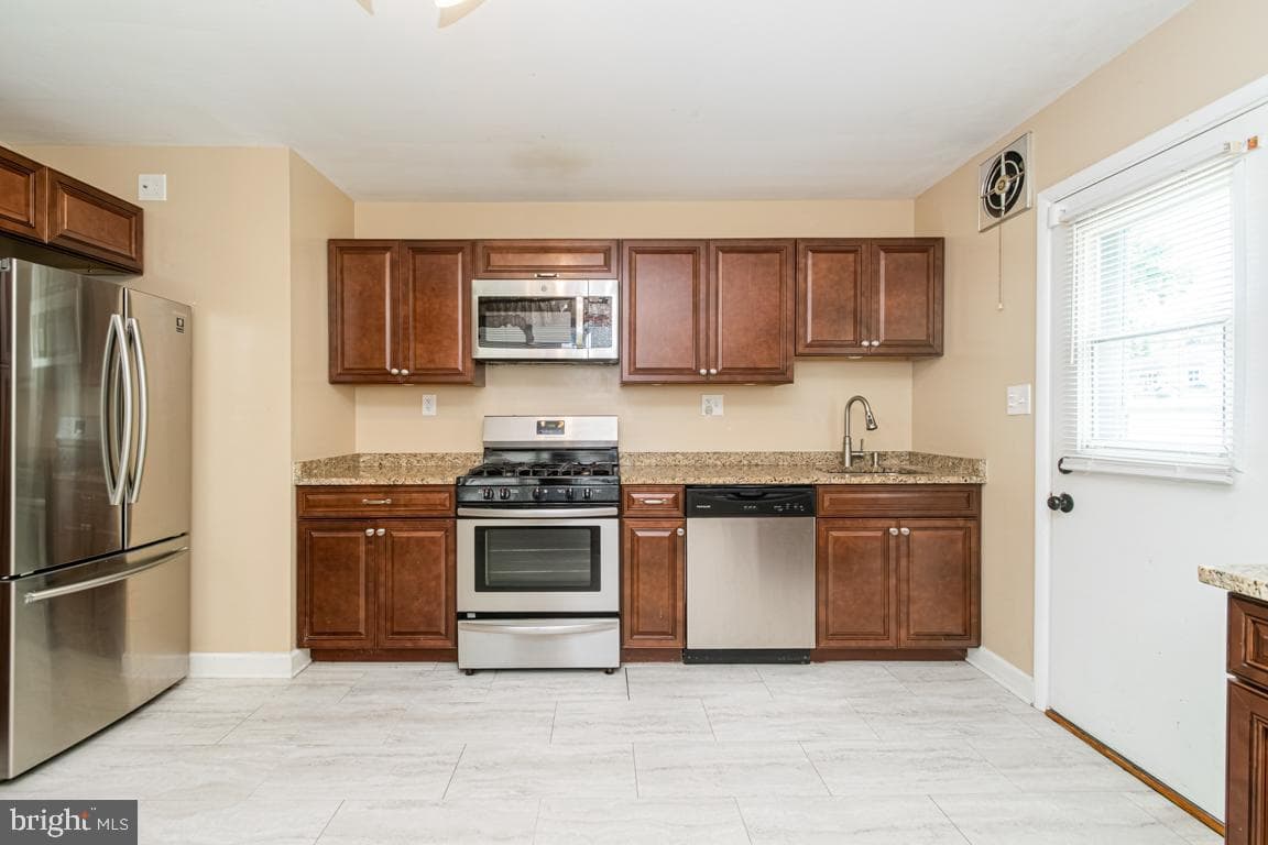6407 Fernbank Avenue photo 6