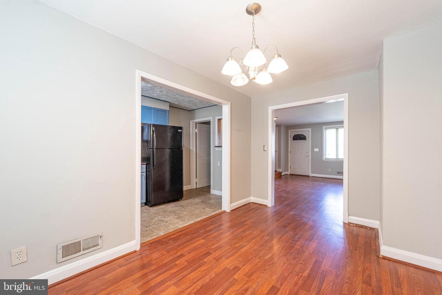 3733 Elmora Avenue photo 10