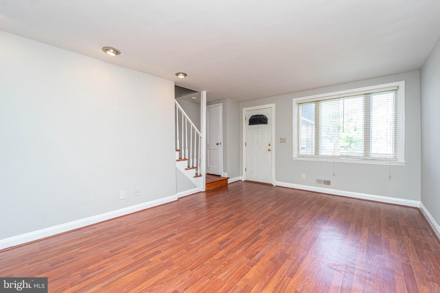 3733 Elmora Avenue photo 4