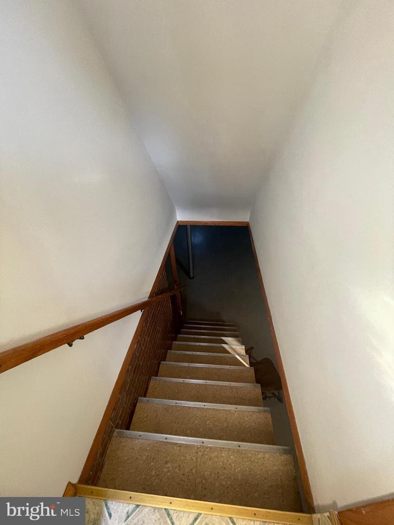 1703 Long Place photo 27