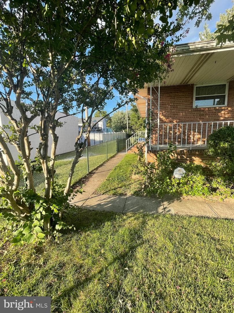 1703 Long Place photo 34